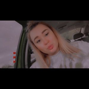 Meet your Posher, Cierra